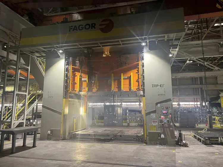 Used 2015 FAGOR LE4-2250-4572-2438 Straight Side Presses | Presses for Industry #406931
