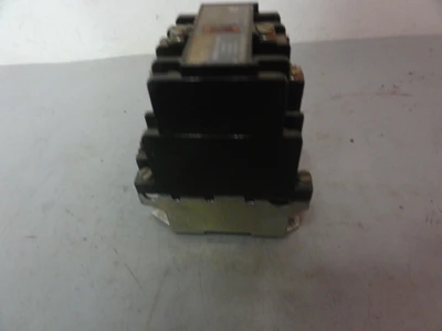 USED ALLEN BRADLEY 700-N800A1