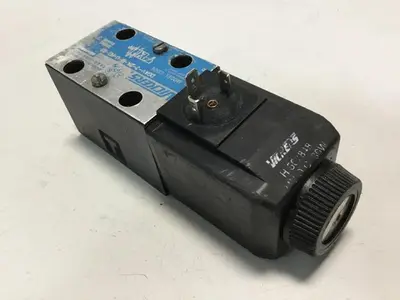 USED VICKERS DG4V-3-2A-M-U-H7-60