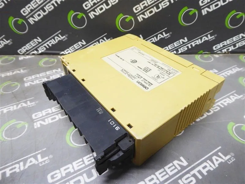 Omron C200H-OC224 Output Unit without door Used