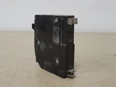 USED SQUARE D QO120