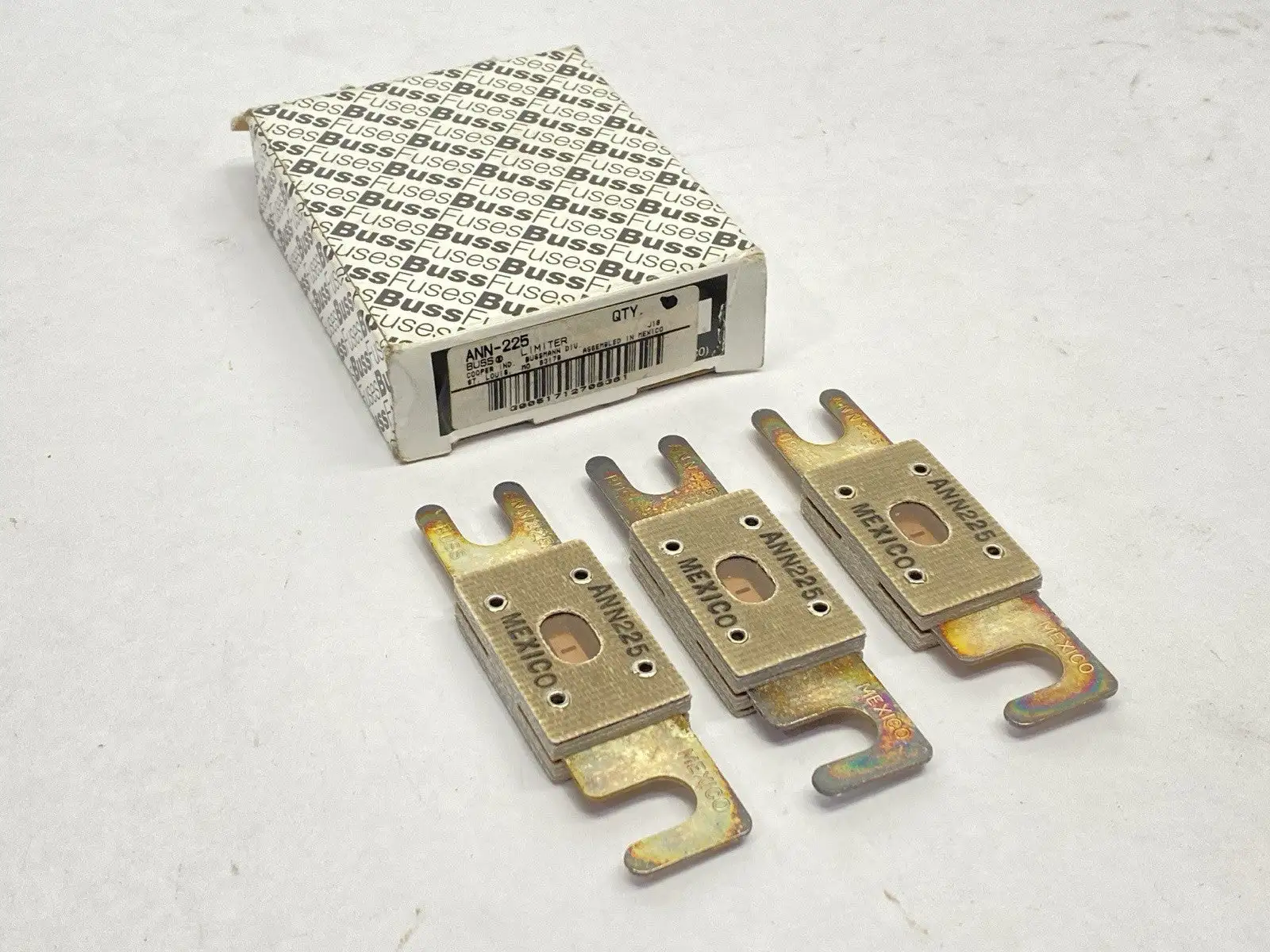 New | in-Stock Bussmann Very Fast Acting Limiter 225A 80VDC 125VAC LOT OF 3 Fuses Michigan US | Maverick Industrial Sales #1402155