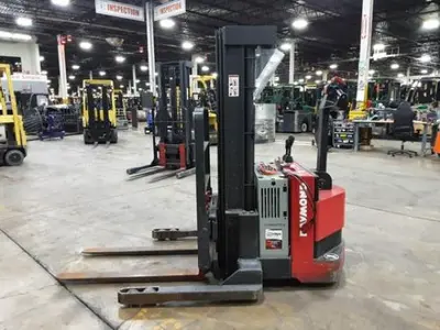 USED 2017 RAYMOND RSS40