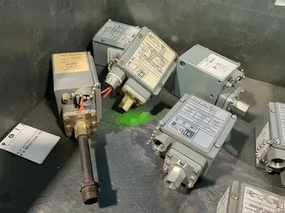 Used SQUARE D GAW5 Pressure Switches Ohio US | HGR 24 #1478079