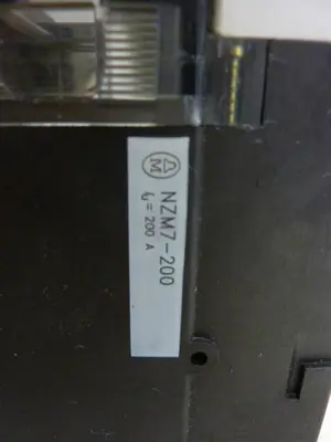 USED MOELLER NZM7-200