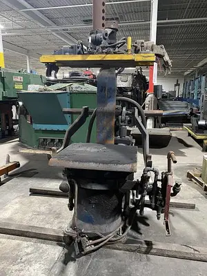 USED OSBORN 3161 MOLDING MACHINE