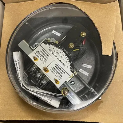 New | in-Stock DWYER PG-7000-153-P1 Miscellaneous Equipment (Electrical & Power) | Surplus Asset Holdings #1192690