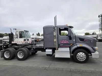 USED 2020 PETERBILT 567