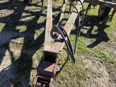 USED 2000 JOHN DEERE 100