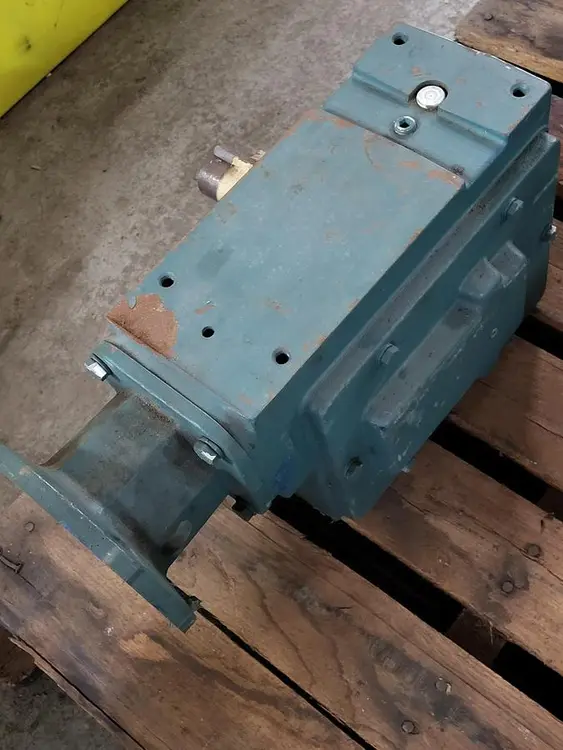 Used DODGE DODGE GEAR BOX 56C262B090 ID: 140C262B090K1ADD NO: SC262B090NK1 RATIO 90:1 / 1750 RPM Gearboxes | ND Industrial Surplus #1216839