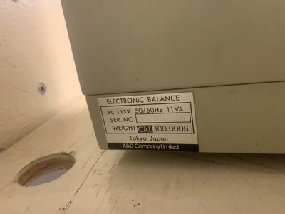 A&D Electric Balanced Scale ER-182A, 32g .01mg, 180g 0.1mg, 115V