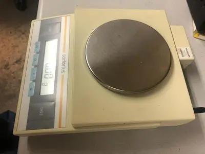 1092-380 Sartorius Bench Model Analytical Precision Scale, Model BL-610