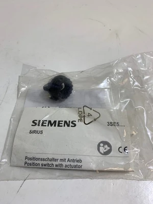 NEW Siemens 3SE5 000-0AE13