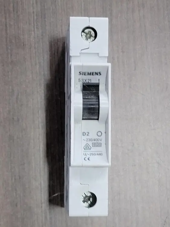 Used SIEMENS 5SX21 D2 Switchgears British Columbia CA | Lenmark #242652