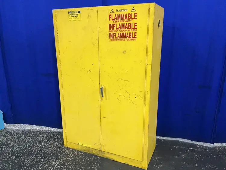 Used JUSTRITE 25450 Cabinets Ohio US | HGR 24 #1503692