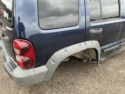 USED 2005 JEEP LIBERTY