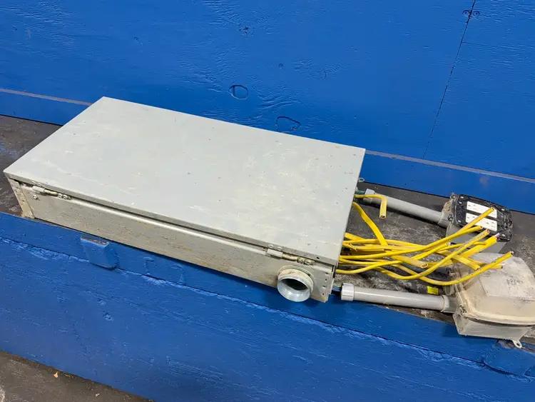 Used EATON _UNKNOWN_ Electrical Panels Ohio US | HGR 24 #1284751