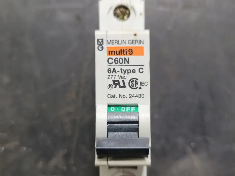 Used MERLIN GERIN 24430 Switchgears British Columbia CA | Lenmark #242115