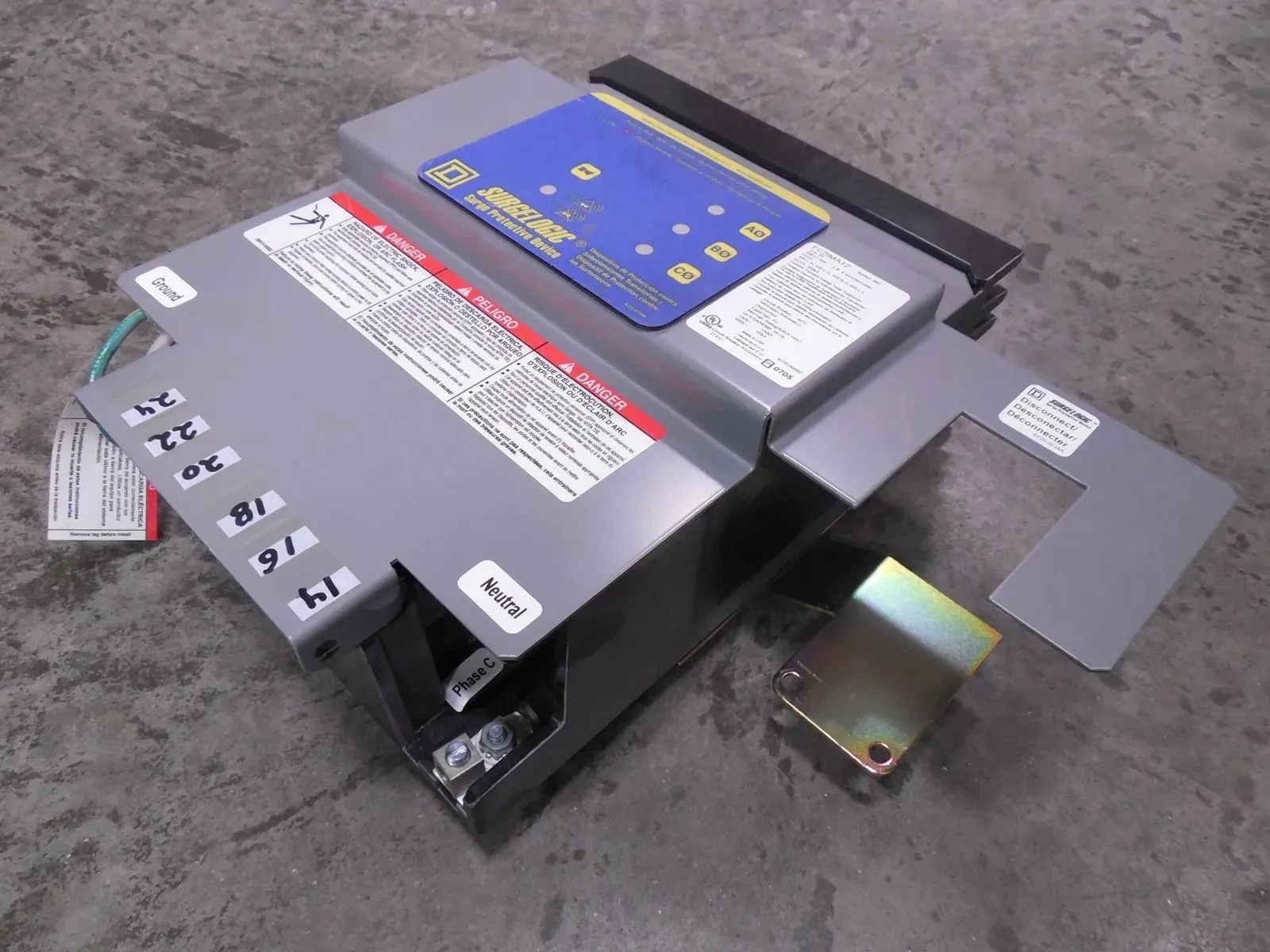 Square D FC2IMA12 Surgelogic I-Line Transient Voltage Surge Suppressor Used