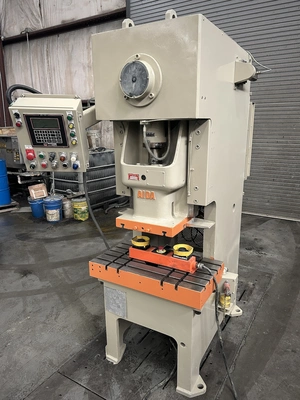 Used 1986 AIDA PRESSES AIDA NC1-45(2) PRESS O.B.I. Presses | Alma Machinery #898942