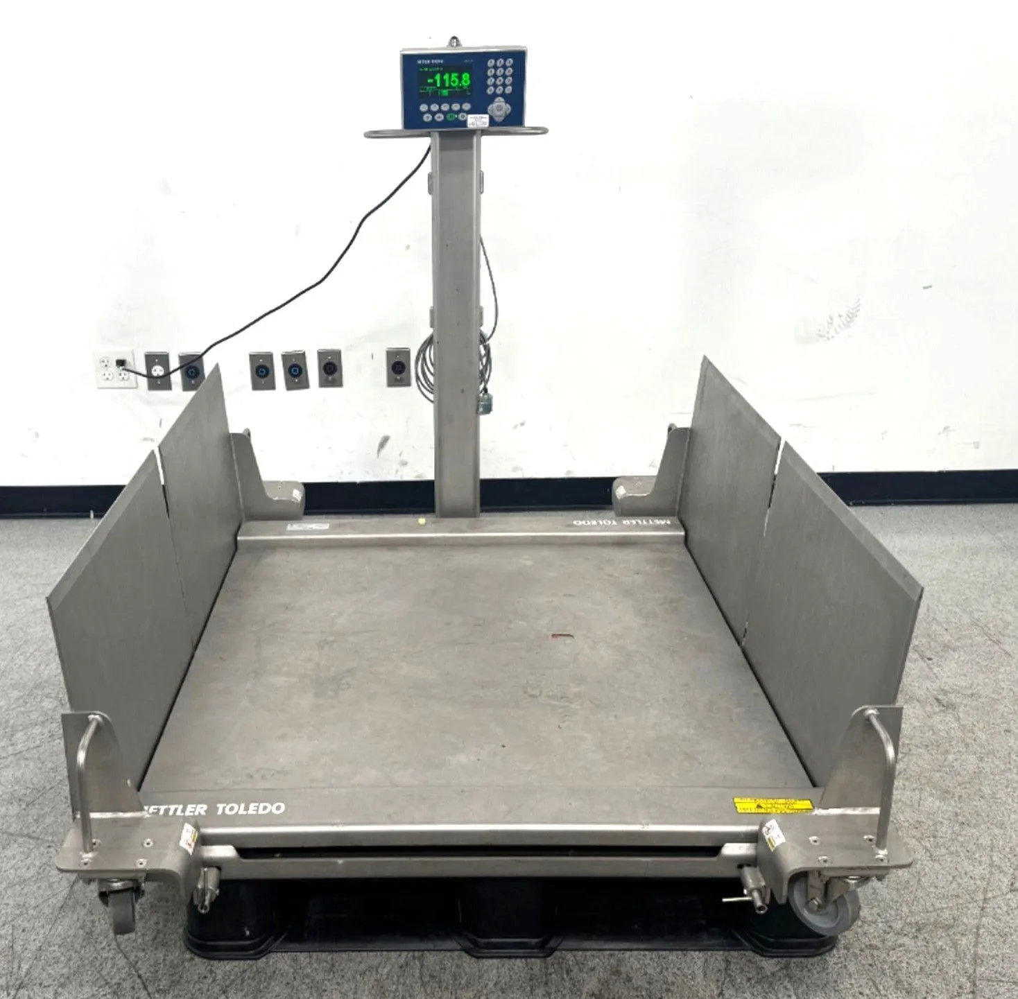 USED METTLER TOLEDO IND570 Floor Scale