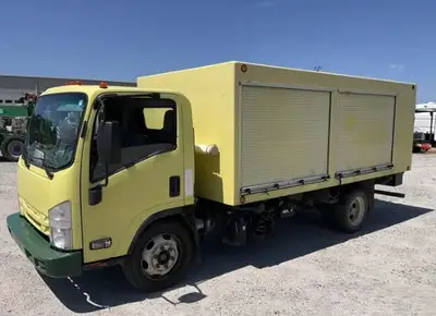 Used 2017 ISUZU NRR Tanker trucks Florida US | Truck and Van Outlet #1520172