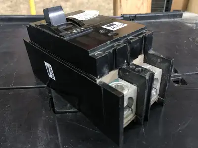 USED SQUARE D C2L-2200