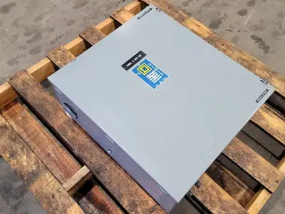 NEW SQUARE D 82344