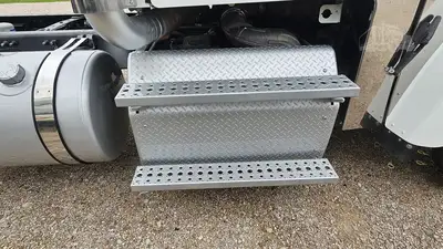 Used 2012 FREIGHTLINER CORONADO 122 SD Cab Chassis trucks Texas US | Roll Off Truck World #1491756