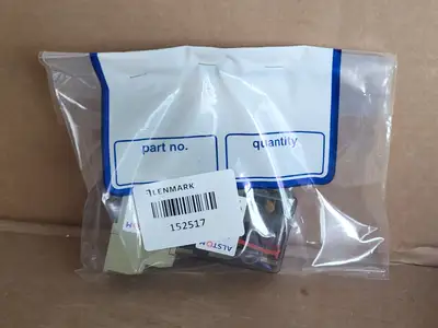 Relay PRS11N04TB w/ Socket PSF1A