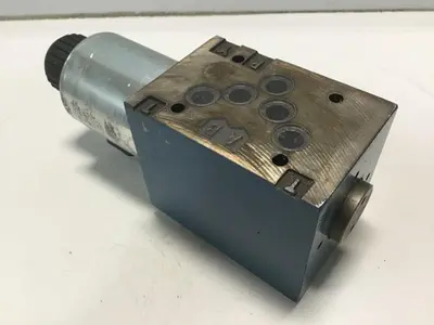 USED BOSCH 0 810 001 740