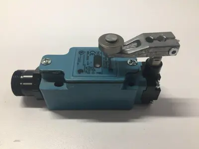 Honeywell Micro Limit Switch GLFA24A1B GLZ51B GLZ1AA Roller Arm