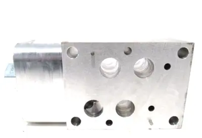 NEW SUN HYDRAULICS DKT MANIFOLD VALVE OAH9-A2