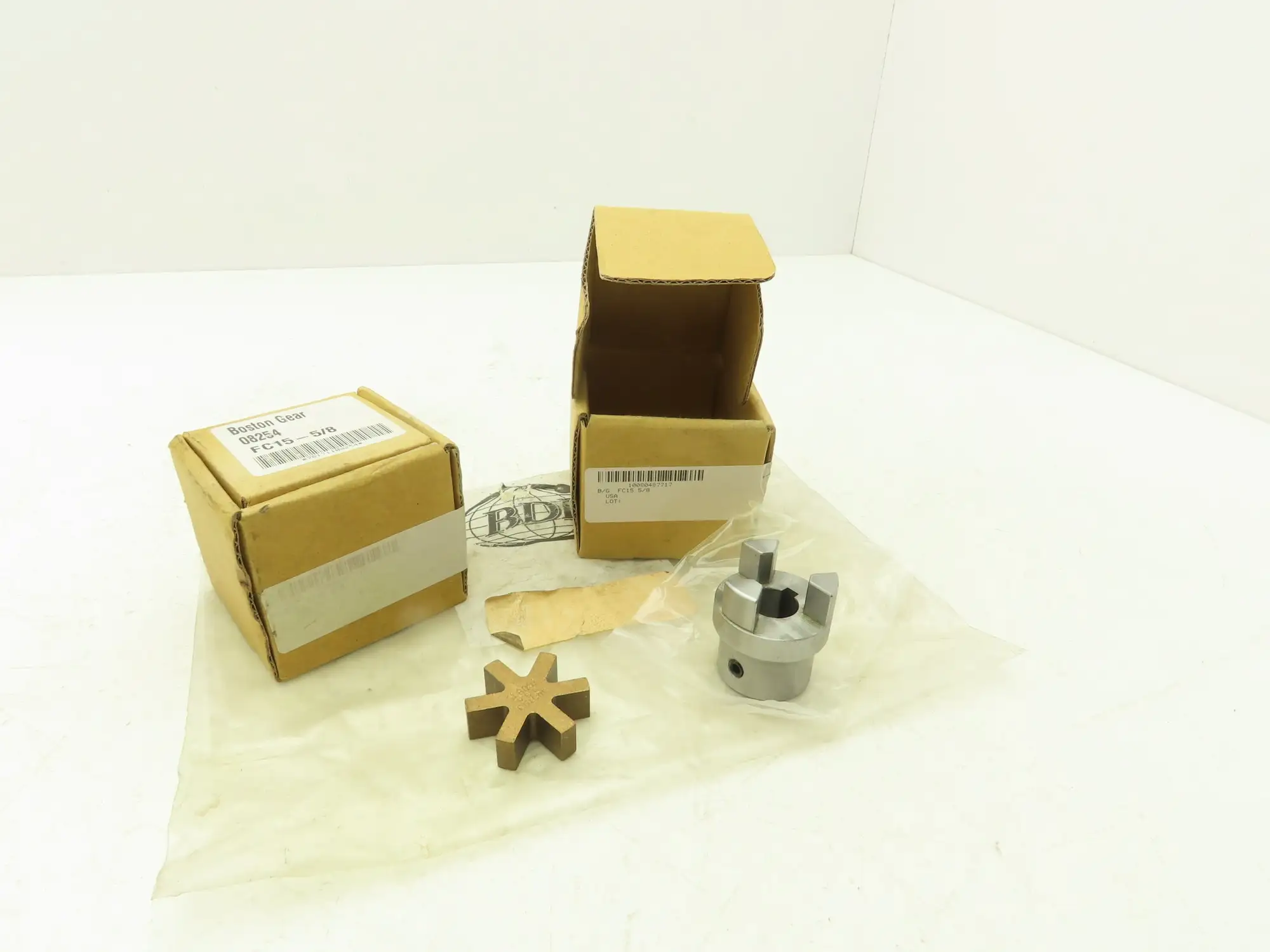 Boston Gear FC15-5/8 Shaft Coupling 5/8" With Bost-Bronz Spider Insert Lot of 2