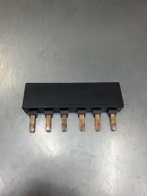 SIEMENS 3RV1935-1A Bus Terminal, 108A, 690V, 6-Prong. 4E-40