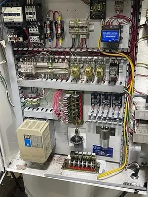 General Form, Fill and Seal Machine with Volumetric Cup Filler