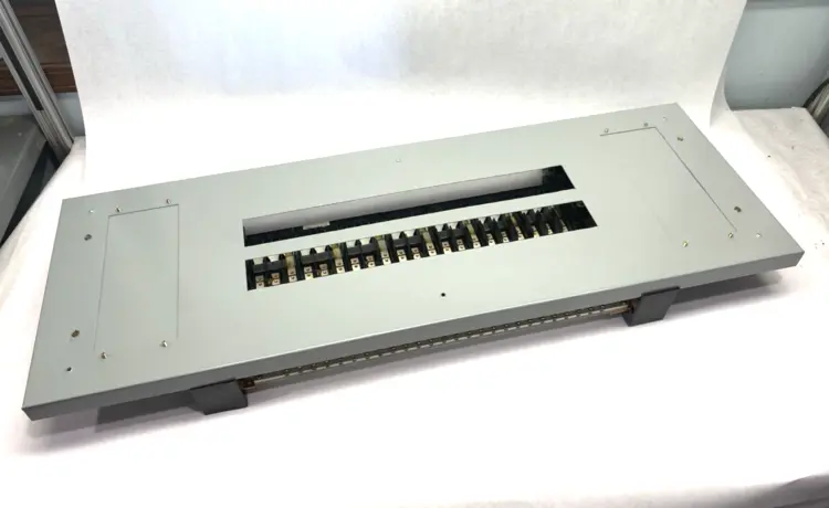 Used General Electric Sub-Panelboard Assembly A Series II AXT1 3Ph 4-Wire Electrical Panels Michigan US | Maverick Industrial Sales #1395544