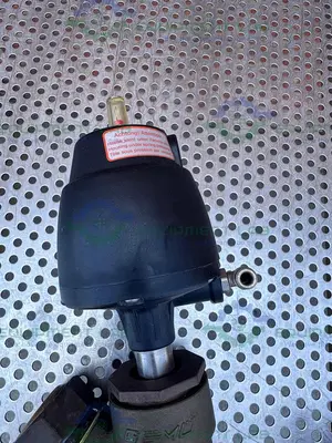 USED GEMU 554/32 PNEUMATIC ANGLE SEAT GLOBE VALVE W/ 1 1/4" TO 1 1/2 THREADED FITTING