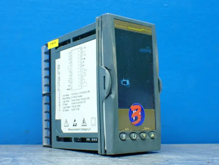 Used EUROTHERM 3208/CC/VH/DXX/R/4CL/G/ENG Temperature Controls Ohio US | HGR 24 #803170