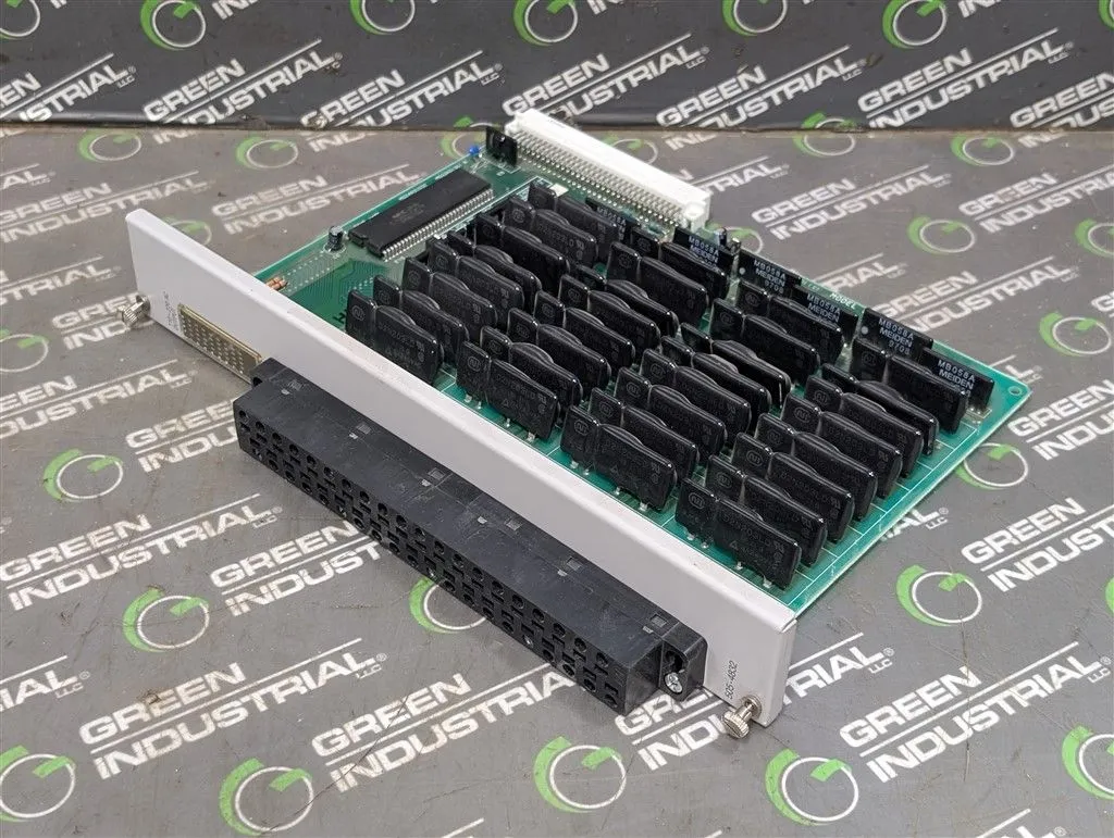Siemens Simatic 505-4832 110~220AC Output Module PWB2586411-0001 Rev. C Used