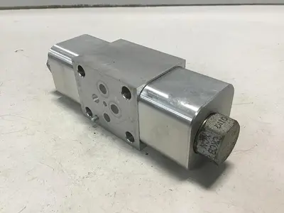 USED SUN HYDRAULICS 01X7-AC