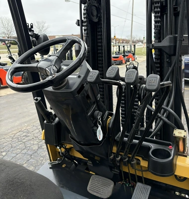 USED 2007 CAT E6000