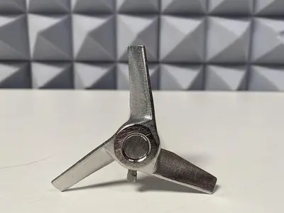 USED 10" L STAINLESS STEEL IMPELLER ROD W/ 1/2" DIAMETER SHAFT & 3 1/4" IMPELLER