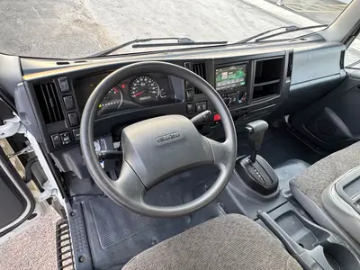 Used 2024 ISUZU NPR HD Box trucks Florida US | Truck and Van Outlet #1509183