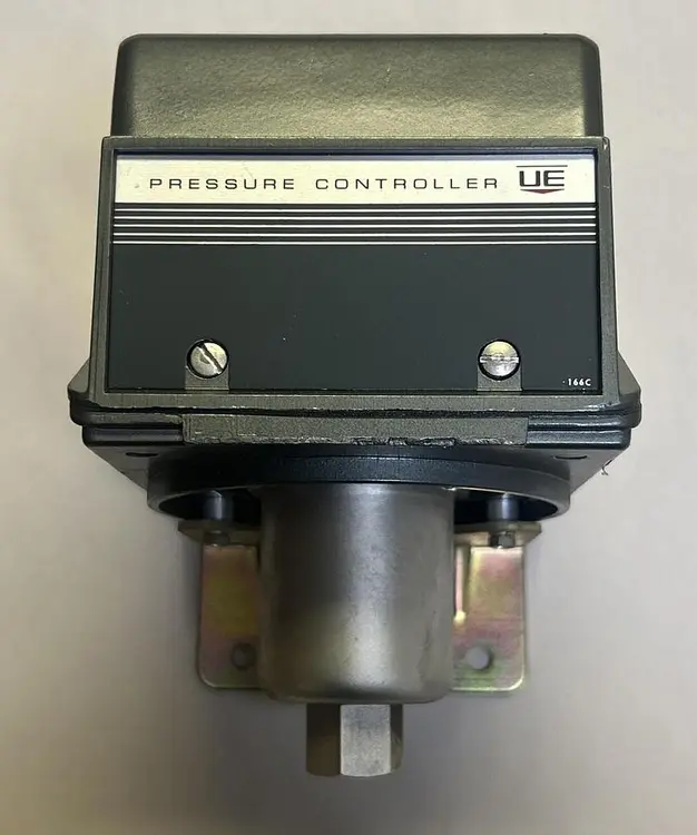 New | in-Stock UNITED ELECTRIC CONTROLS J302 Miscellaneous Equipment (Electrical & Power) | Surplus Asset Holdings #1191071