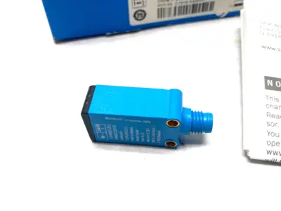 USED SICK PHOTOELECTRIC RETRO-REFLECTIVE SENSOR 1061561