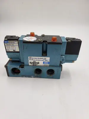 USED MAC MAC SOLENOID VALVE 82A-FC-CAA-TM-DDAP-1DA & TWO TM-DDAJ-1DA
