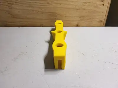 Saddle Top Rail System Fastener for Screen Decks