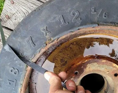USED MONARCH FORKLIFT TIRES & RIMS