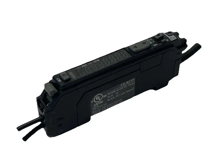 Used KEYENCE FS-N11P Photoelectric Sensors Michigan US | Maverick Industrial Sales #1400698